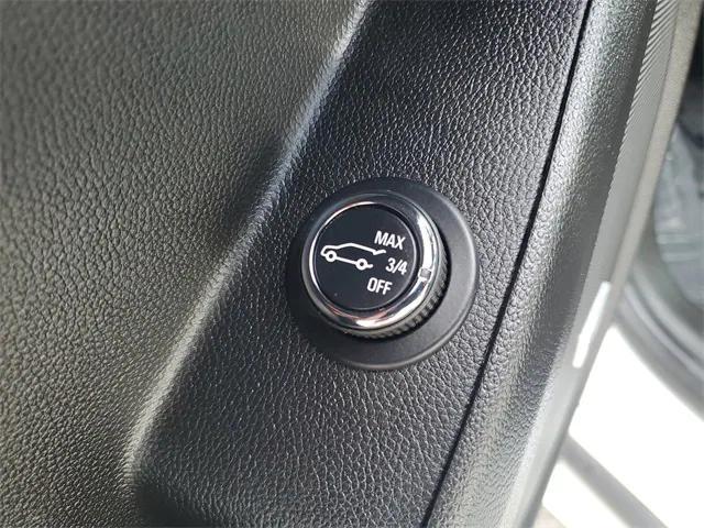 used 2023 Chevrolet Traverse car, priced at $38,999