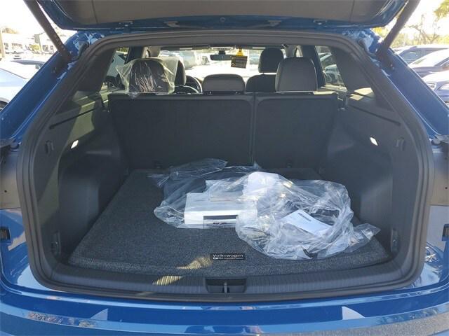 new 2026 Volkswagen Atlas Cross Sport car, priced at $52,569