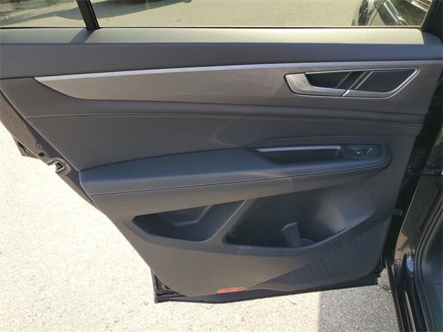 new 2026 Volkswagen Atlas Cross Sport car, priced at $37,755