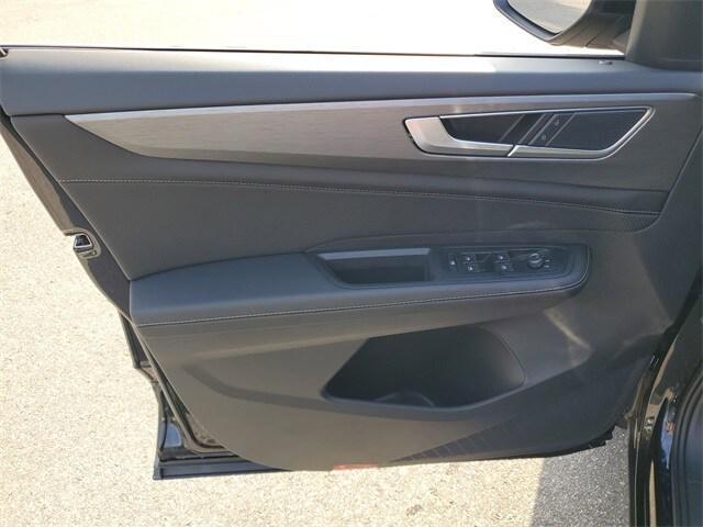 new 2026 Volkswagen Atlas Cross Sport car, priced at $37,755