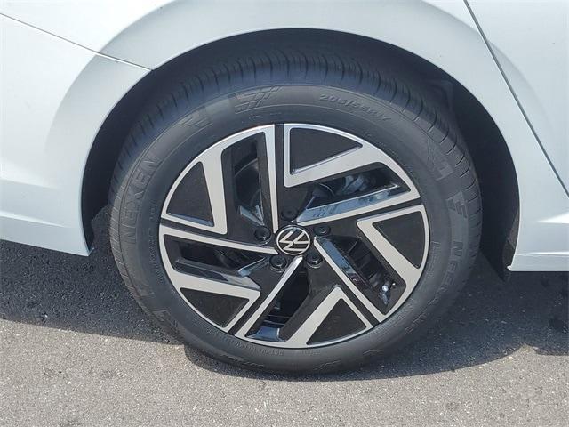 new 2024 Volkswagen Jetta car, priced at $29,179