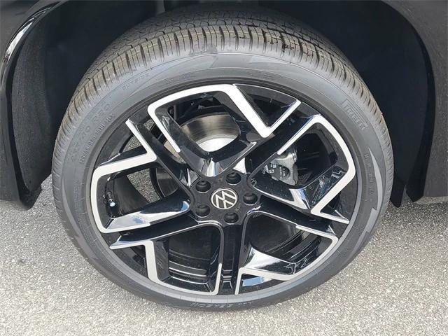new 2025 Volkswagen Tiguan car, priced at $41,696