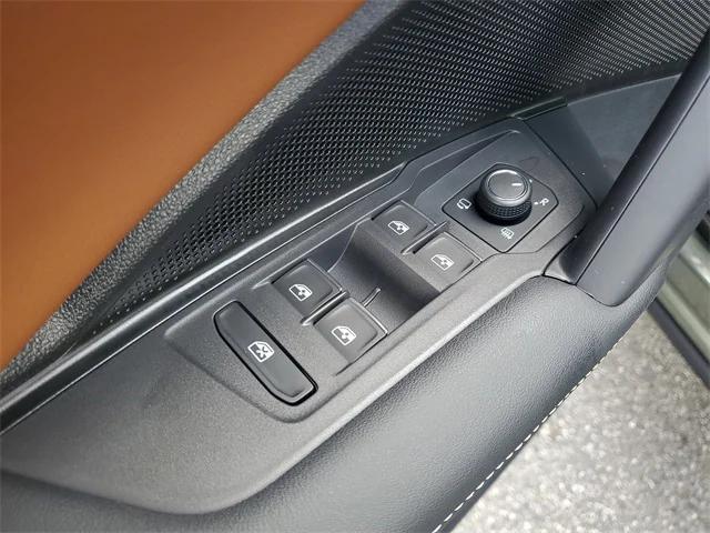 new 2025 Volkswagen Tiguan car, priced at $41,696