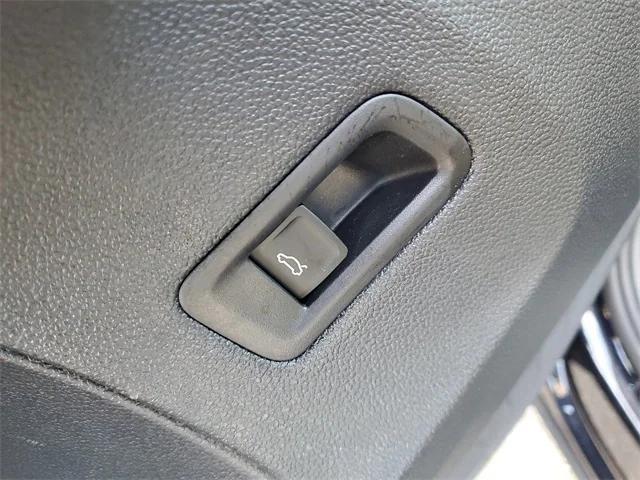 used 2025 Volkswagen Atlas car, priced at $38,999