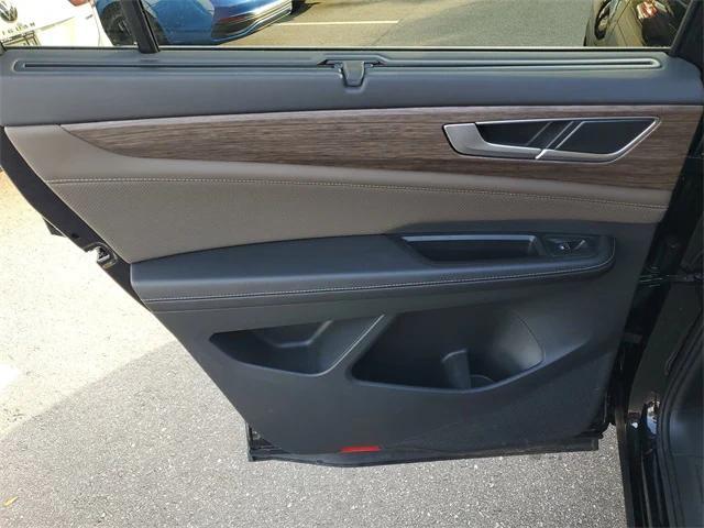 used 2025 Volkswagen Atlas car, priced at $38,999