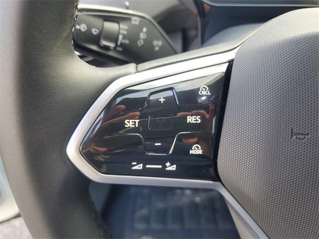 new 2025 Volkswagen ID.4 car, priced at $40,635