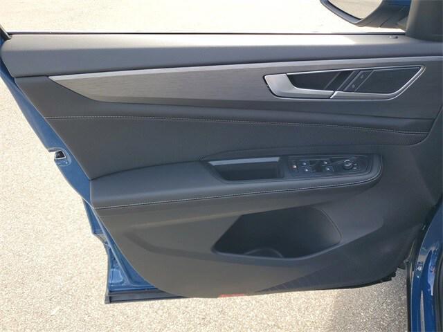 new 2026 Volkswagen Atlas Cross Sport car, priced at $37,755