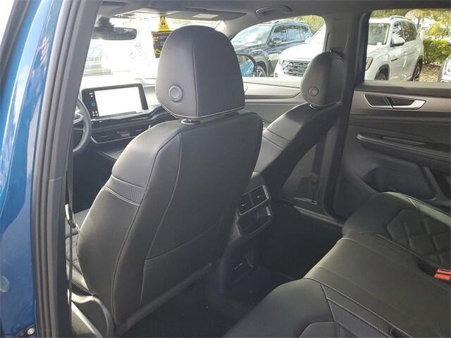 new 2026 Volkswagen Atlas Cross Sport car, priced at $37,755