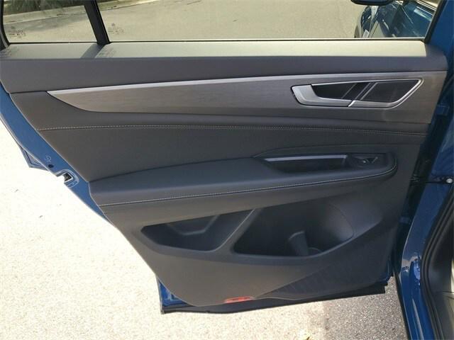 new 2026 Volkswagen Atlas Cross Sport car, priced at $37,755