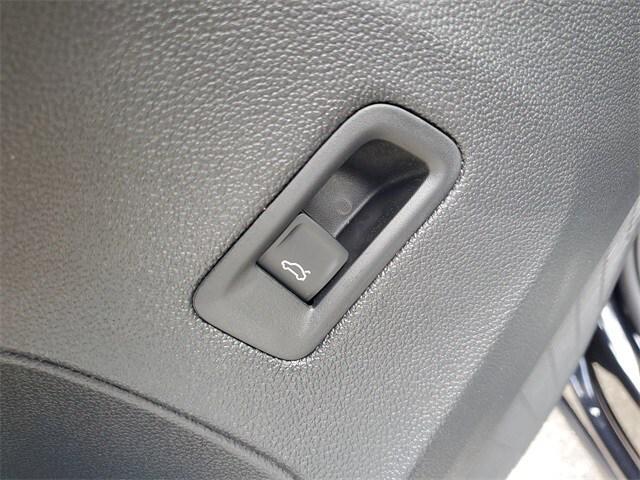 new 2026 Volkswagen Atlas car, priced at $44,050