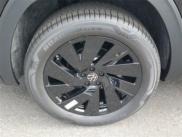 new 2026 Volkswagen Atlas car, priced at $44,050