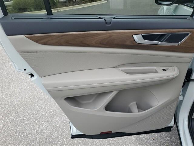 new 2025 Volkswagen Atlas car, priced at $41,577