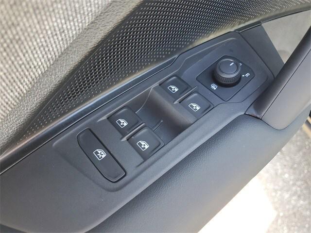 new 2025 Volkswagen Tiguan car, priced at $28,446