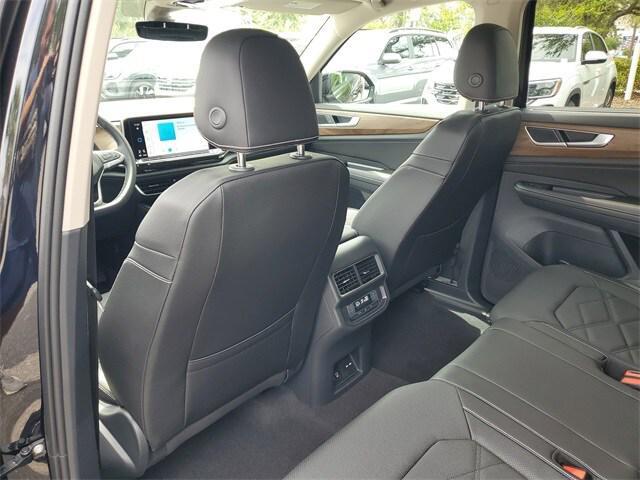 new 2025 Volkswagen Atlas car, priced at $39,077