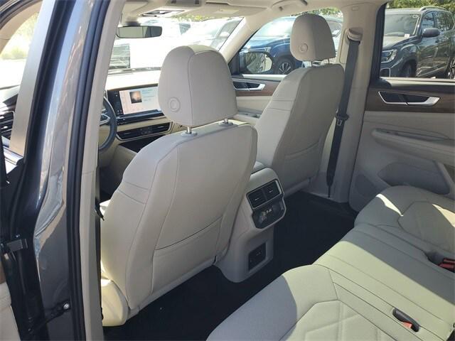 new 2025 Volkswagen Atlas car, priced at $41,109