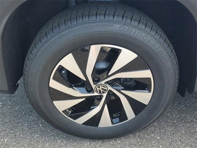 new 2025 Volkswagen Tiguan car, priced at $30,220