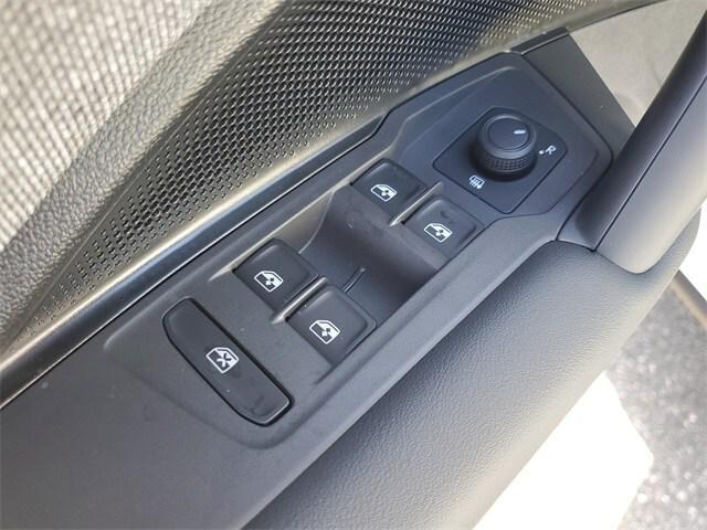 new 2025 Volkswagen Tiguan car, priced at $29,470