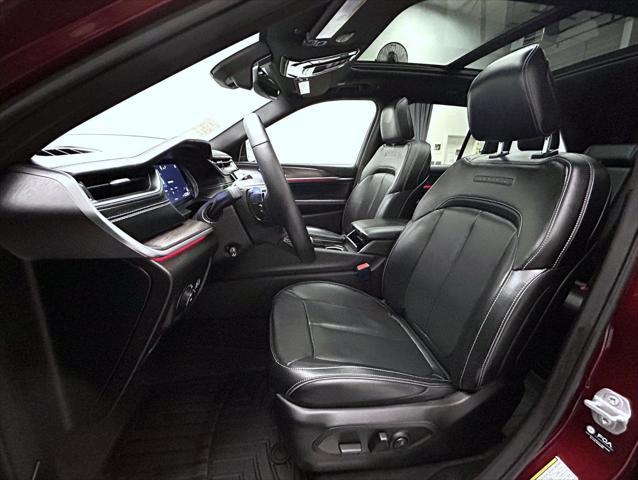 used 2022 Jeep Grand Cherokee car, priced at $38,999