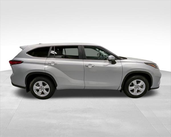 used 2023 Toyota Highlander car, priced at $34,421