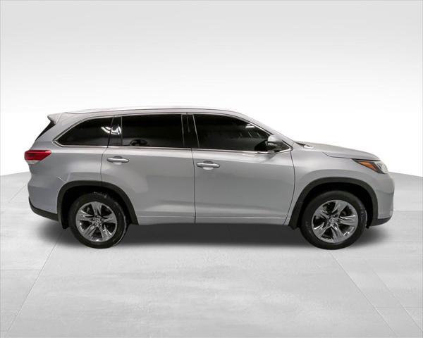 used 2019 Toyota Highlander car, priced at $27,301