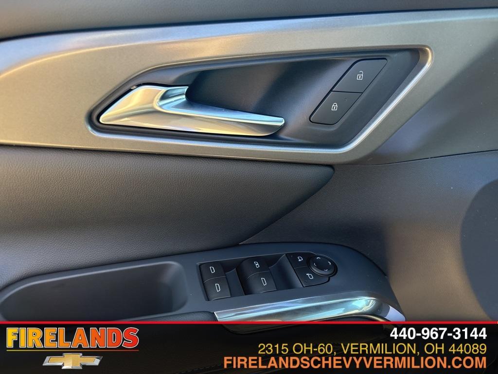 new 2026 Chevrolet Traverse car, priced at $43,480