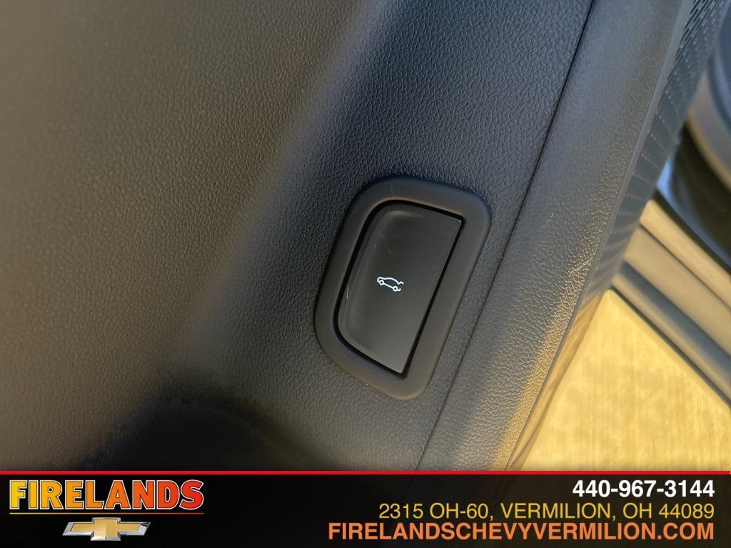 new 2026 Chevrolet Traverse car, priced at $43,480