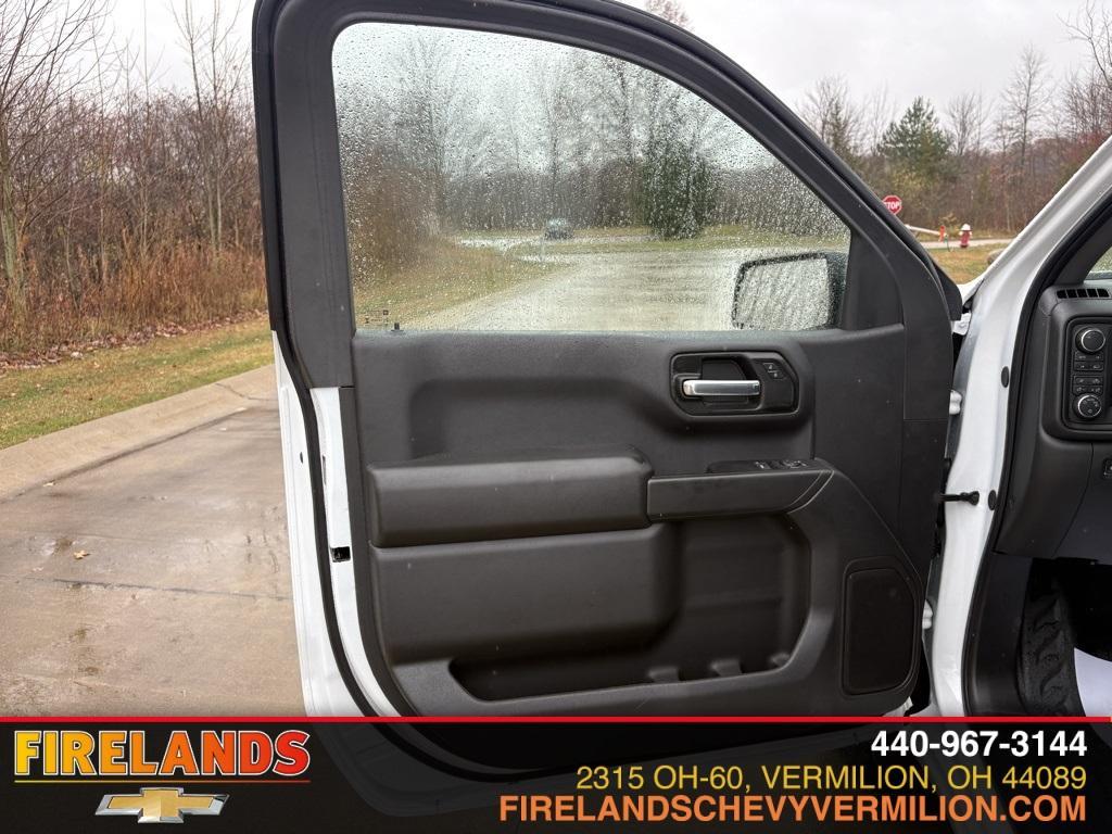 new 2025 Chevrolet Silverado 1500 car, priced at $48,195