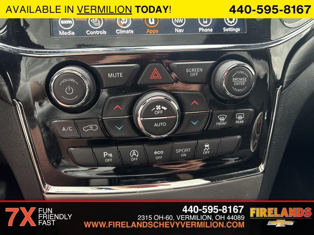 used 2022 Jeep Grand Cherokee WK car, priced at $17,500