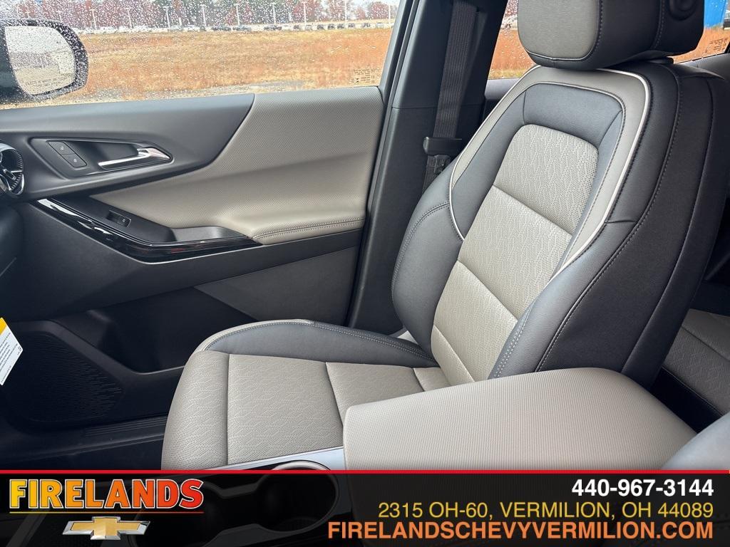 new 2026 Chevrolet Equinox car, priced at $32,870