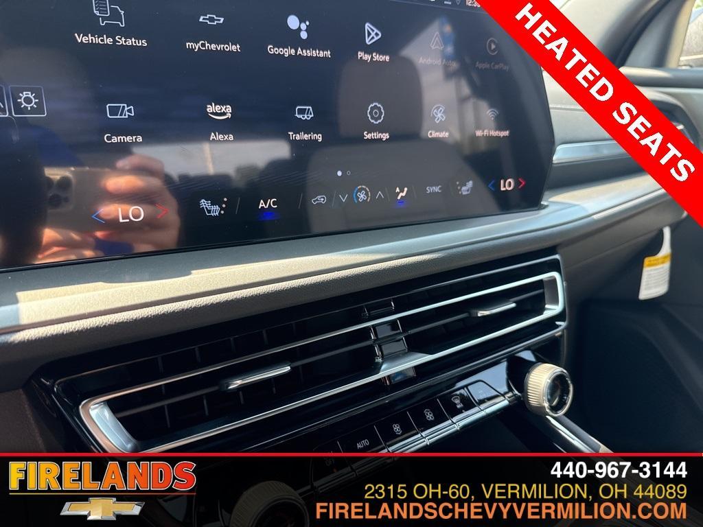 new 2025 Chevrolet Traverse car, priced at $47,130