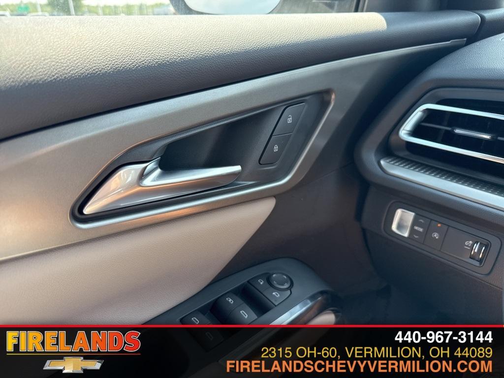 new 2025 Chevrolet Traverse car, priced at $47,130