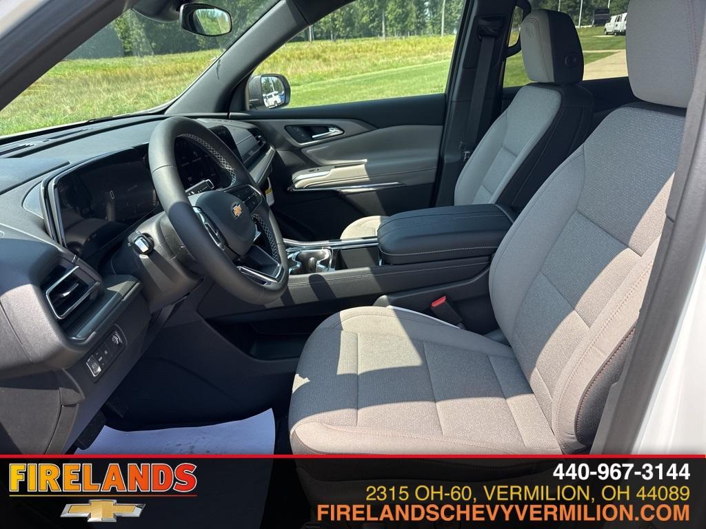 new 2025 Chevrolet Traverse car, priced at $47,130