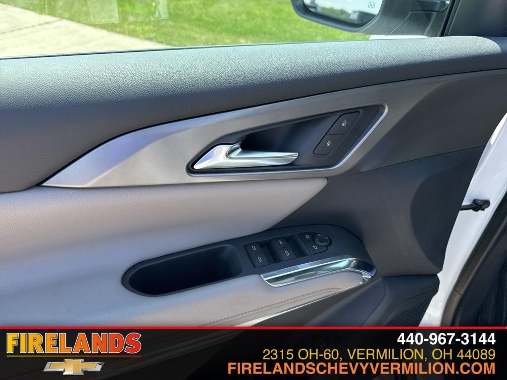 new 2025 Chevrolet Traverse car, priced at $47,130