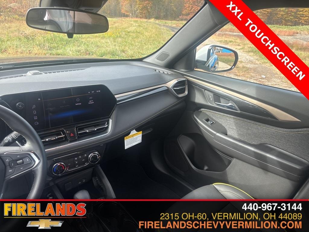 new 2025 Chevrolet TrailBlazer car, priced at $28,890