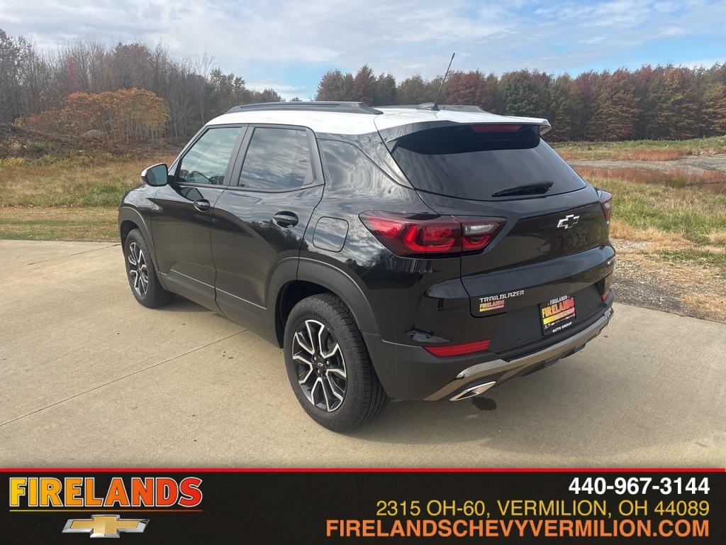 new 2025 Chevrolet TrailBlazer car, priced at $28,890