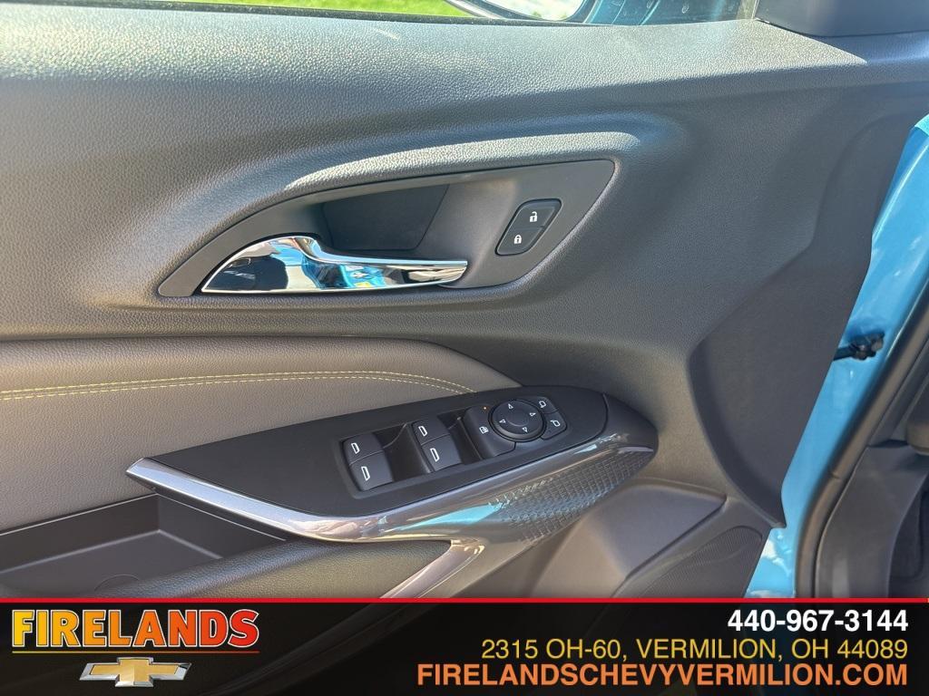 new 2025 Chevrolet Trax car, priced at $27,180