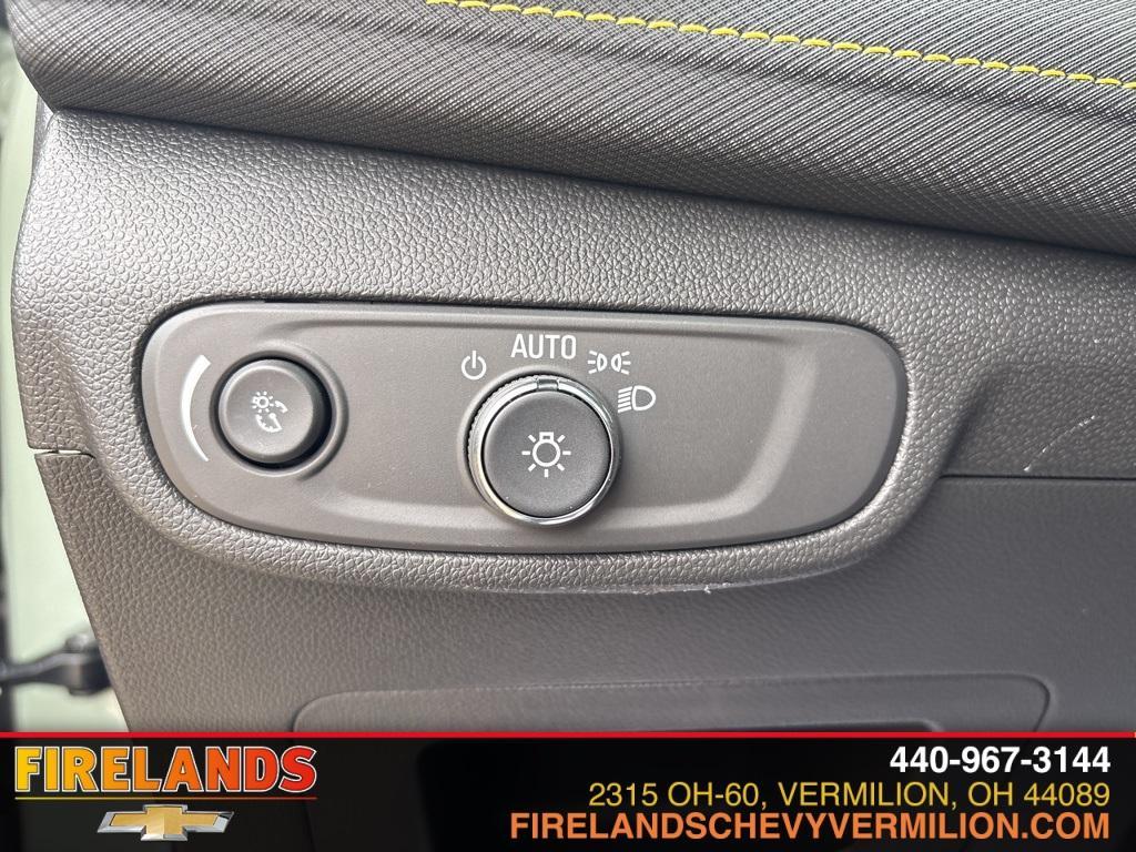 new 2025 Chevrolet TrailBlazer car, priced at $33,450