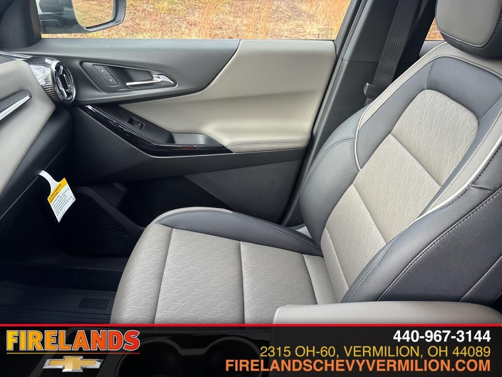 new 2026 Chevrolet Equinox car, priced at $32,370