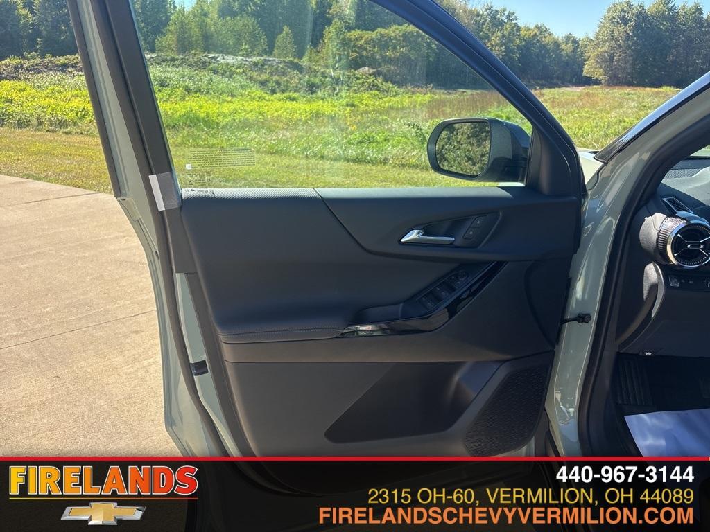 new 2026 Chevrolet Equinox car, priced at $30,315