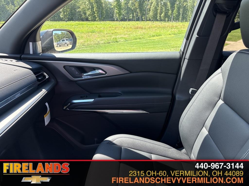 new 2026 Chevrolet Traverse car, priced at $48,635