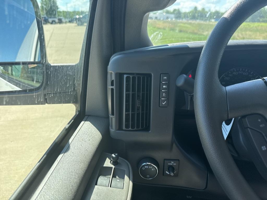 new 2025 Chevrolet Express 2500 car, priced at $52,600