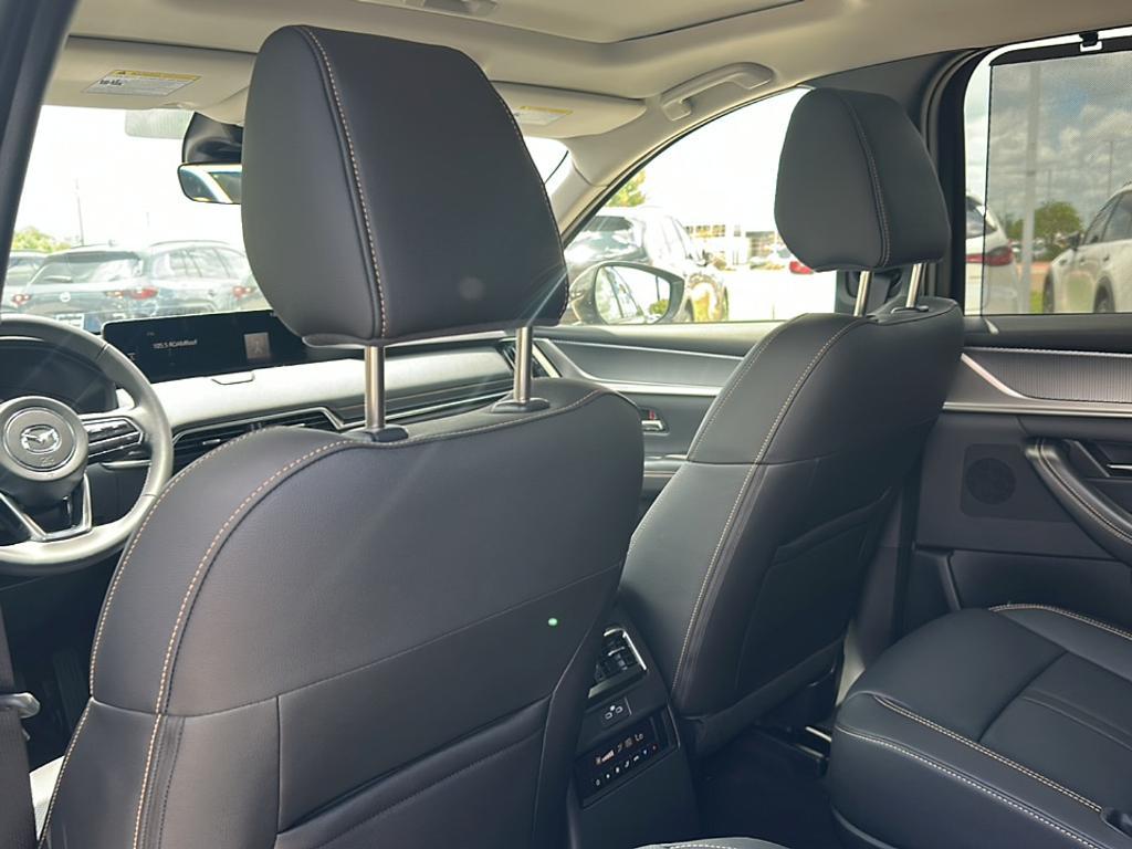 new 2025 Mazda CX-90 car, priced at $40,195
