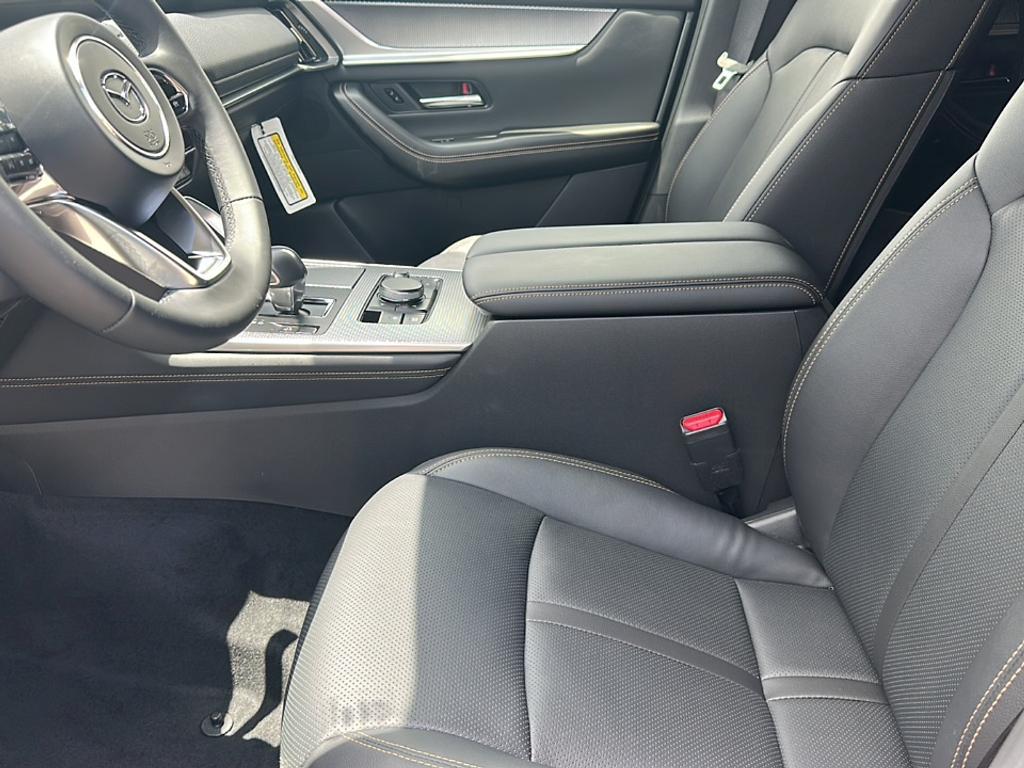 new 2025 Mazda CX-90 car, priced at $40,195