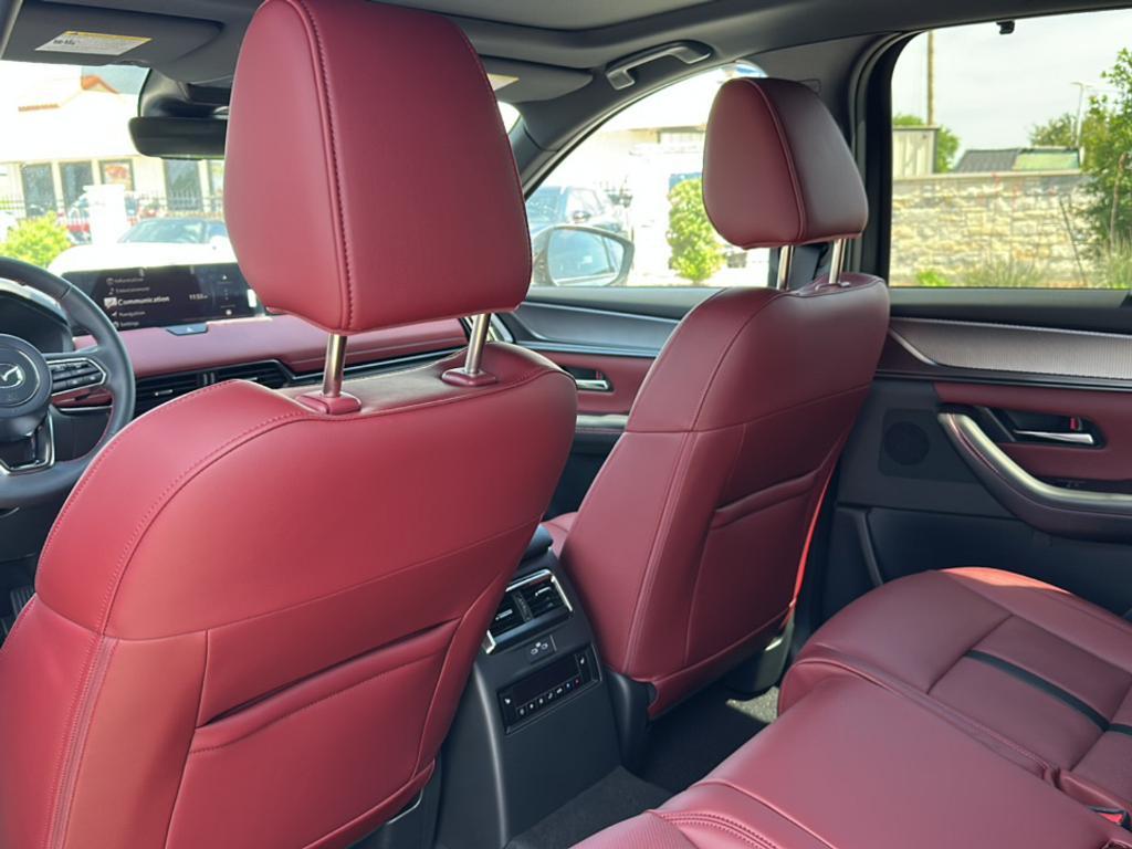 new 2025 Mazda CX-70 PHEV car, priced at $56,993