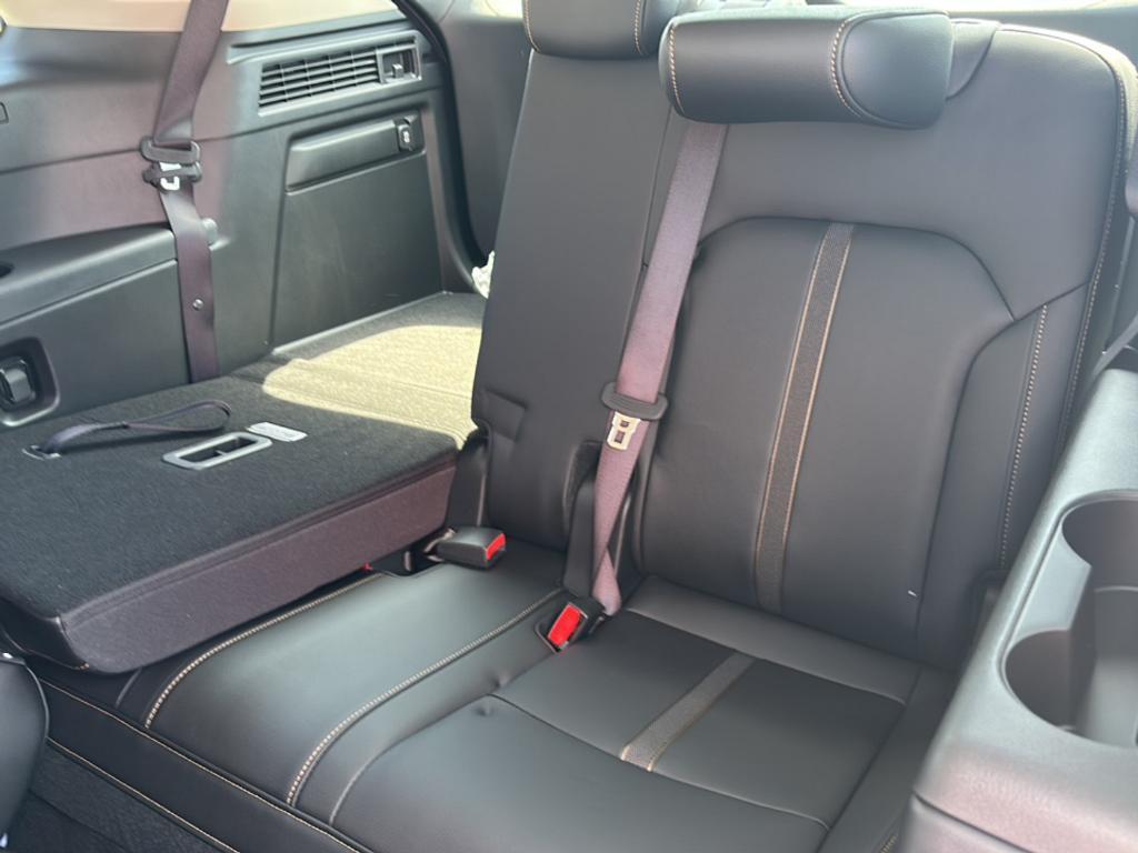 new 2025 Mazda CX-90 car, priced at $38,109