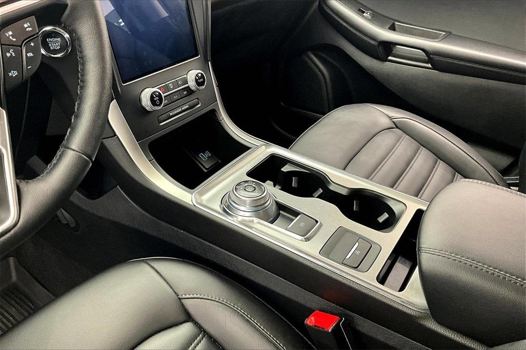 used 2022 Ford Edge car, priced at $27,900