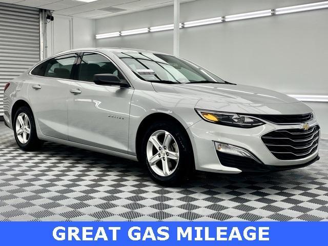 used 2022 Chevrolet Malibu car, priced at $18,265