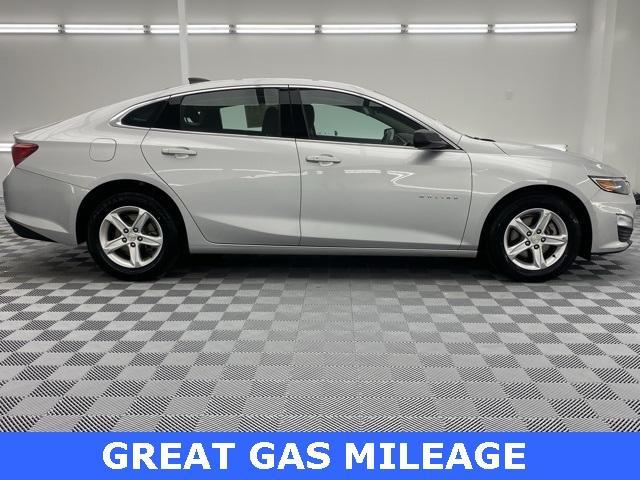 used 2022 Chevrolet Malibu car, priced at $18,265