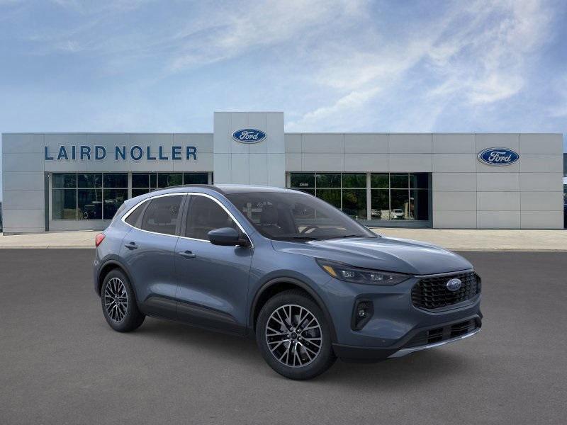 new 2025 Ford Escape car, priced at $33,119