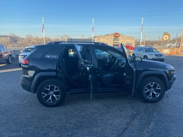 used 2015 Jeep Cherokee car, priced at $14,161